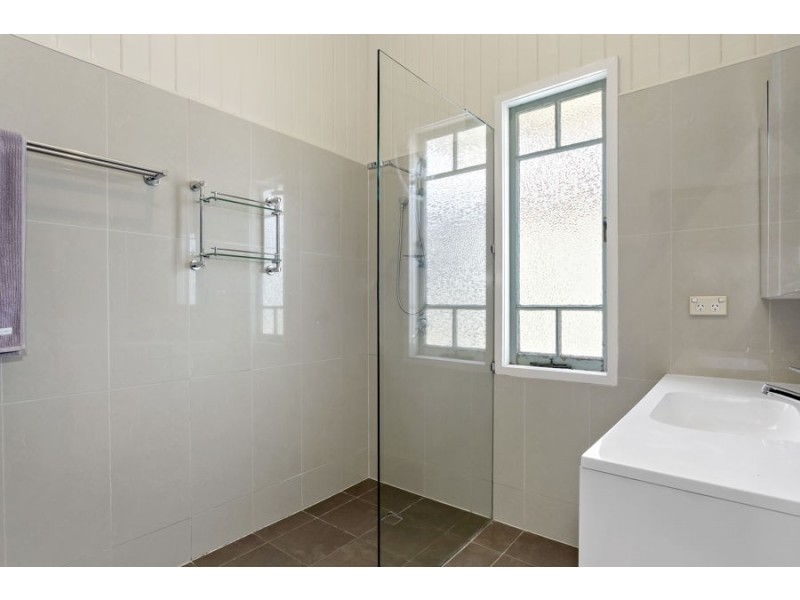 327 Annerley Rd, Annerley QLD 4103