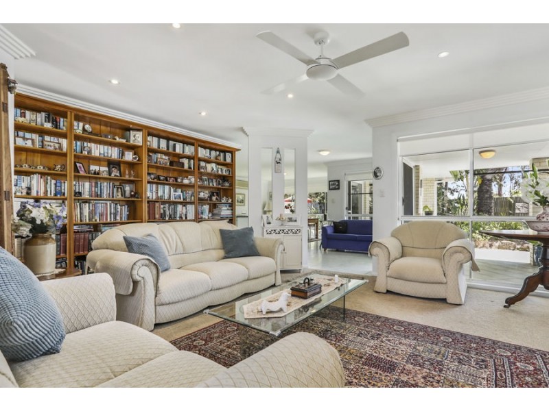 5 Windward Place, Banksia Beach QLD 4507