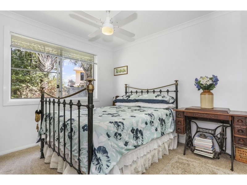 5 Windward Place, Banksia Beach QLD 4507