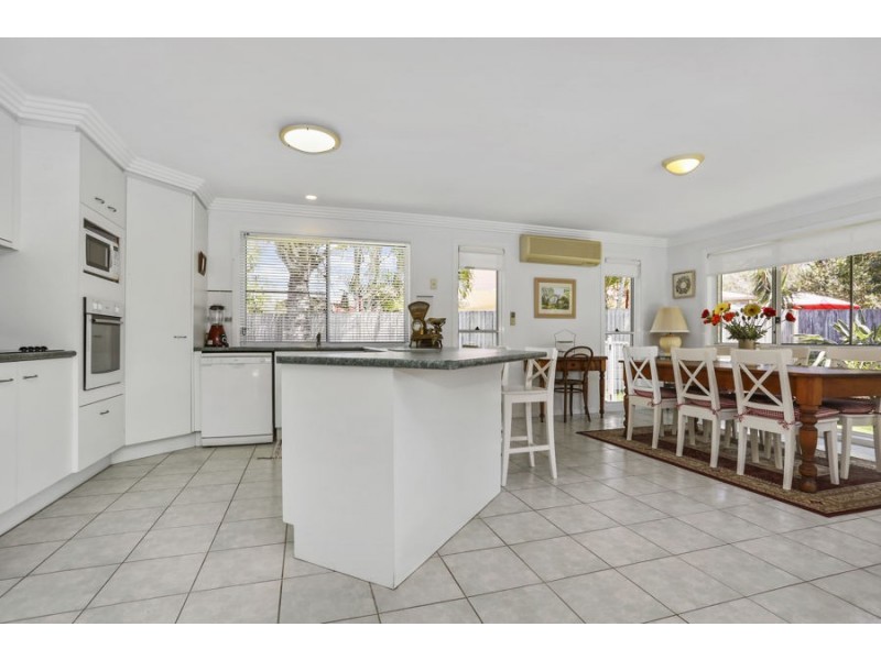 5 Windward Place, Banksia Beach QLD 4507