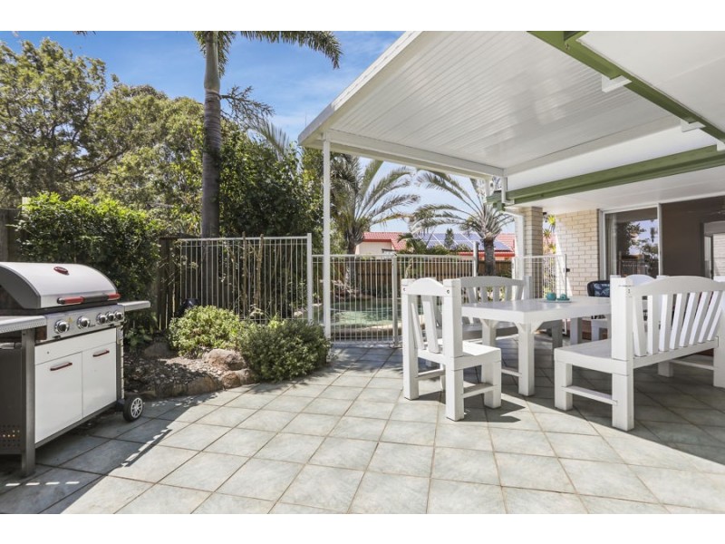 5 Windward Place, Banksia Beach QLD 4507