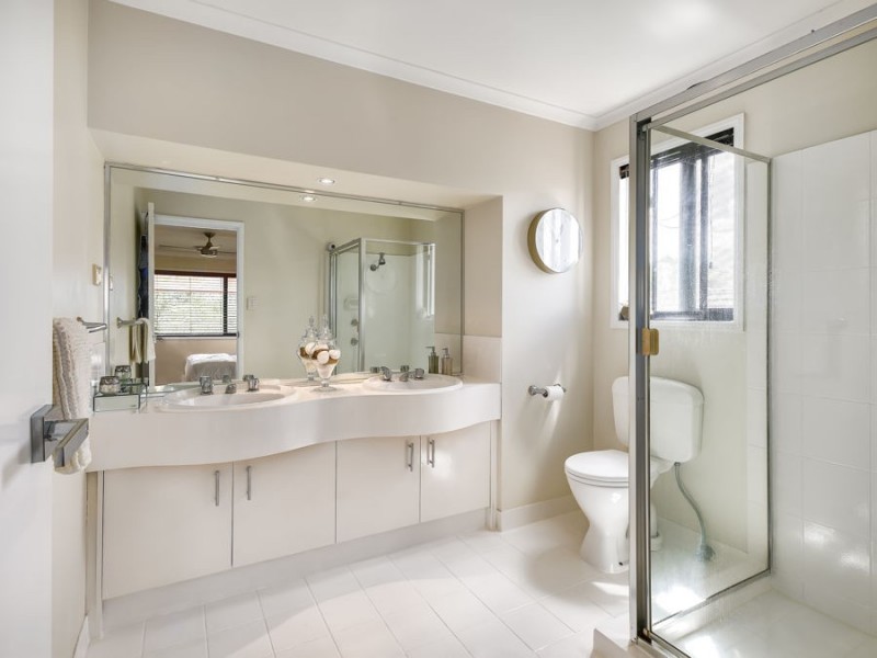 34 Douglas Street, Sherwood QLD 4075