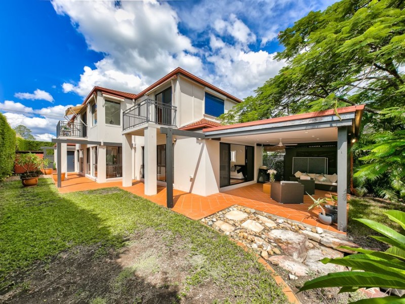 34 Douglas Street, Sherwood QLD 4075