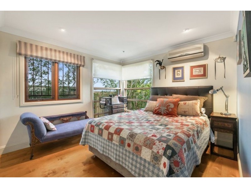 23 Molonga Terrace, Graceville QLD 4075