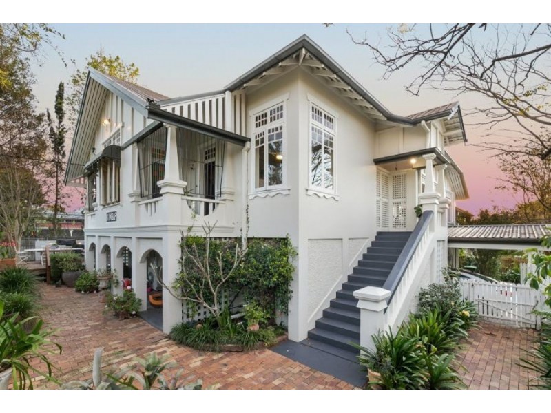 23 Molonga Terrace, Graceville QLD 4075