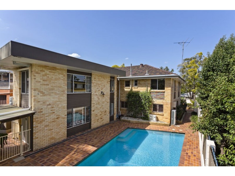 48 Blackstone Street, Indooroopilly QLD 4068