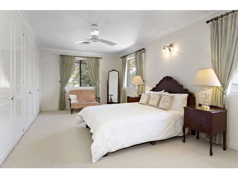 48 Blackstone Street, Indooroopilly QLD 4068