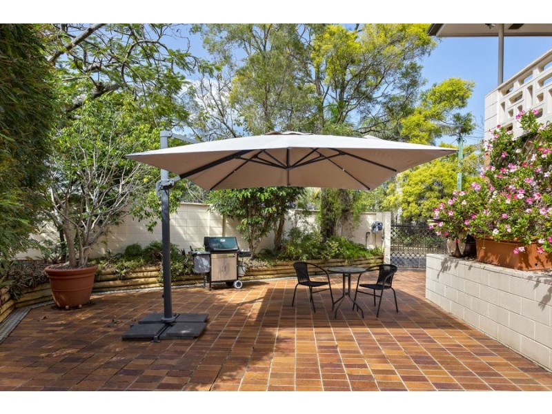 48 Blackstone Street, Indooroopilly QLD 4068