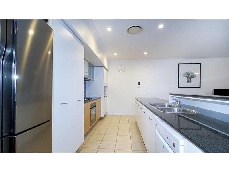 9 Fairway Court, Mount Ommaney QLD 4074