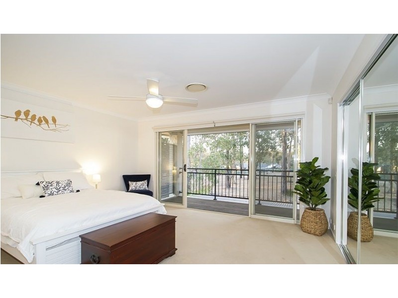 9 Fairway Court, Mount Ommaney QLD 4074