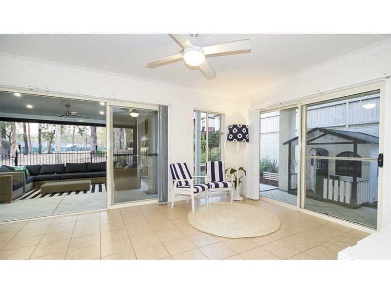 9 Fairway Court, Mount Ommaney QLD 4074