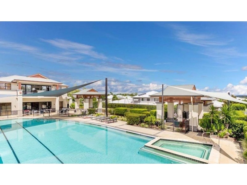 9 Fairway Court, Mount Ommaney QLD 4074