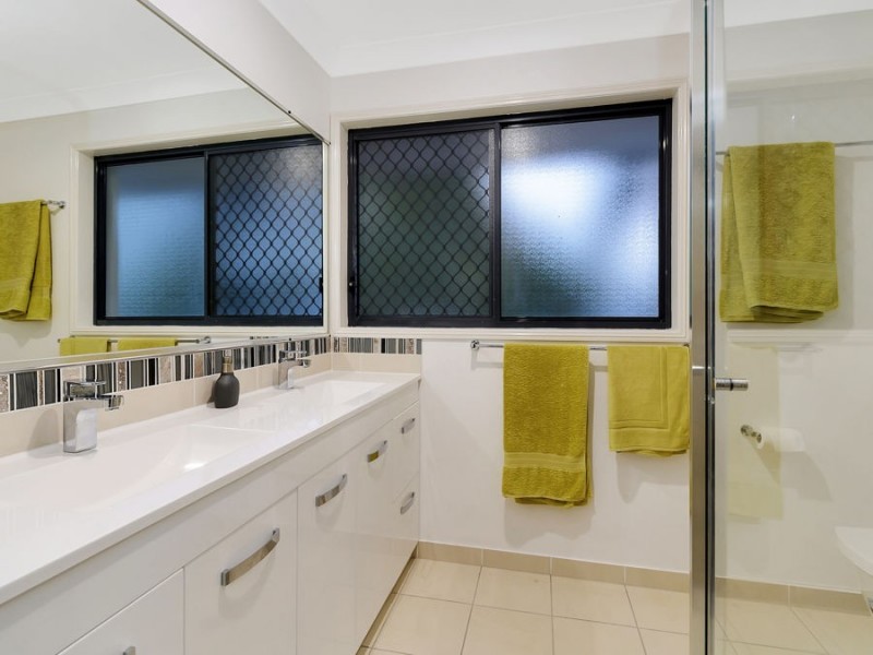 4 Gammon Place, Parkinson QLD 4115