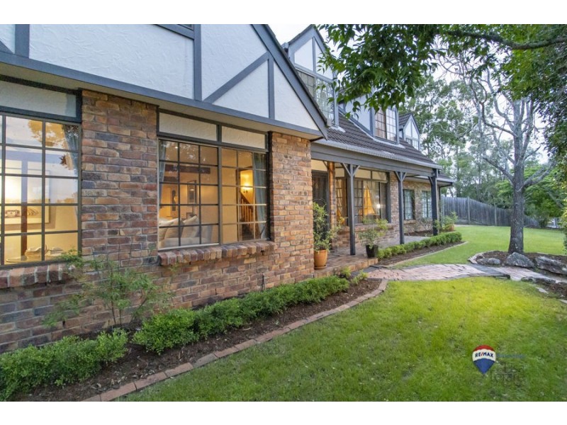 3 Clutha Street, Westlake QLD 4074