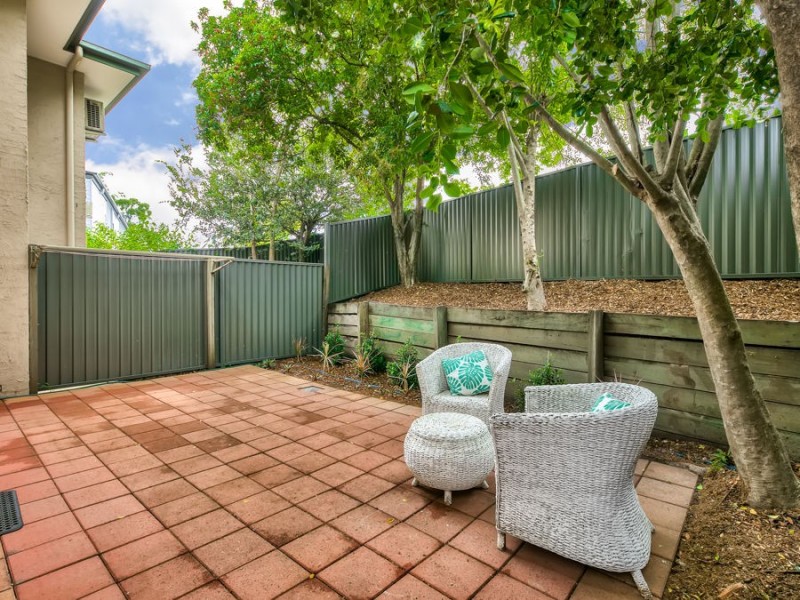2 577 Fairfield Road, Yeronga QLD 4104