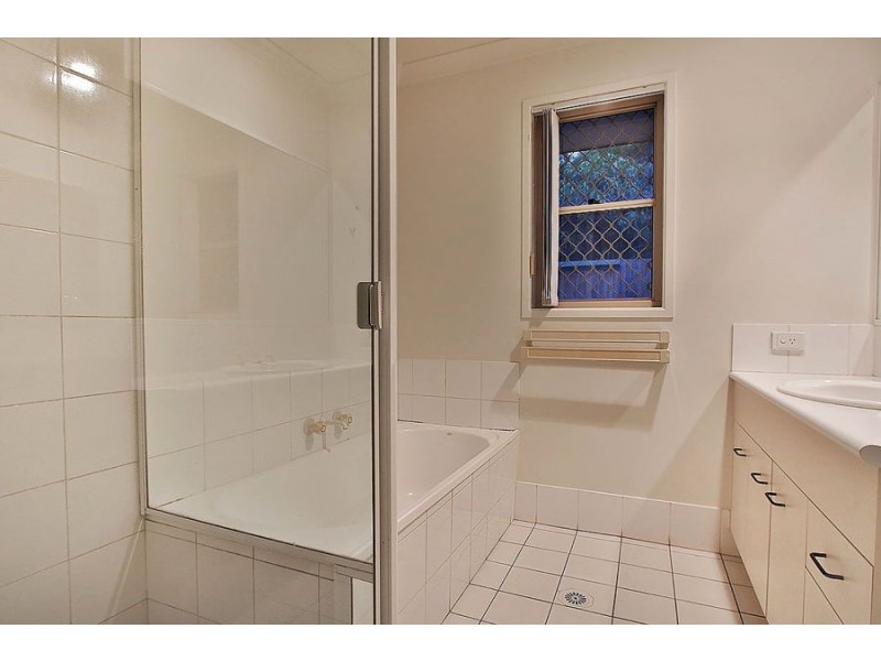 33 MacQuarie Circuit, Forest Lake QLD 4078