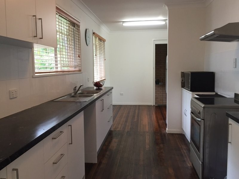 134 White Street, Graceville QLD 4075