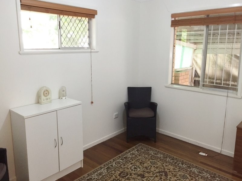 134 White Street, Graceville QLD 4075