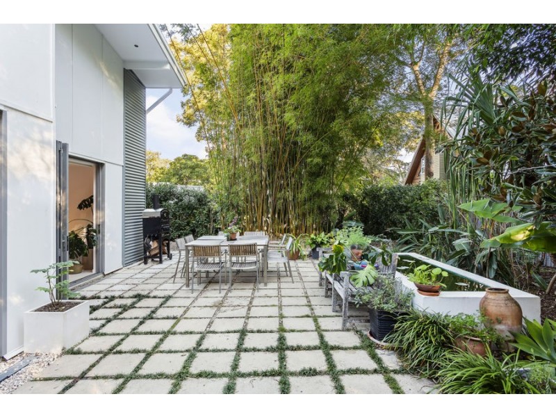 154 Russell Terrace, Indooroopilly QLD 4068