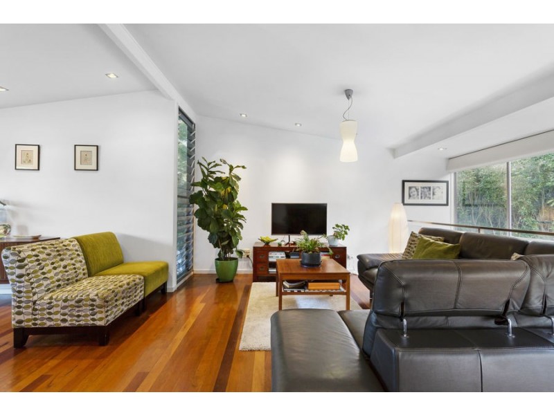 154 Russell Terrace, Indooroopilly QLD 4068