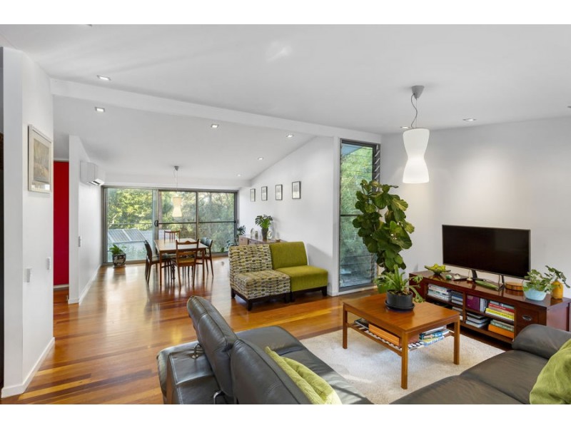 154 Russell Terrace, Indooroopilly QLD 4068