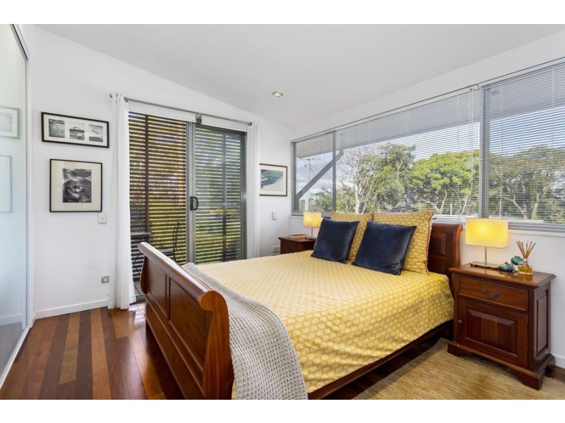 154 Russell Terrace, Indooroopilly QLD 4068