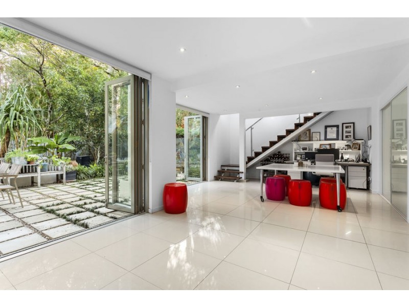 154 Russell Terrace, Indooroopilly QLD 4068