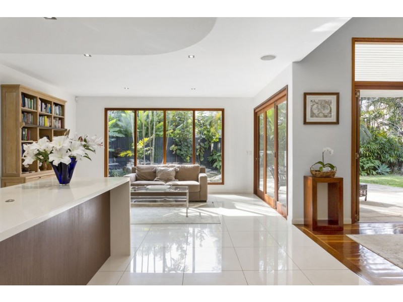 41 McDonald Street, Hawthorne QLD 4171