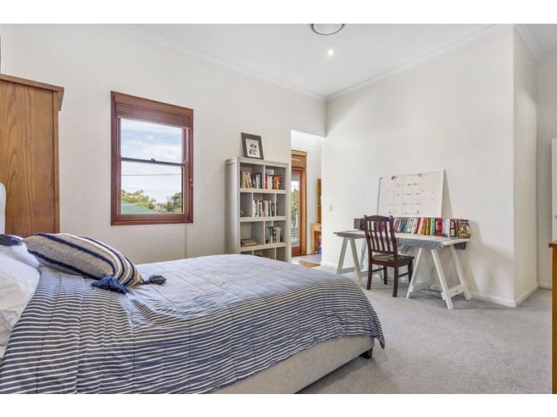 41 McDonald Street, Hawthorne QLD 4171