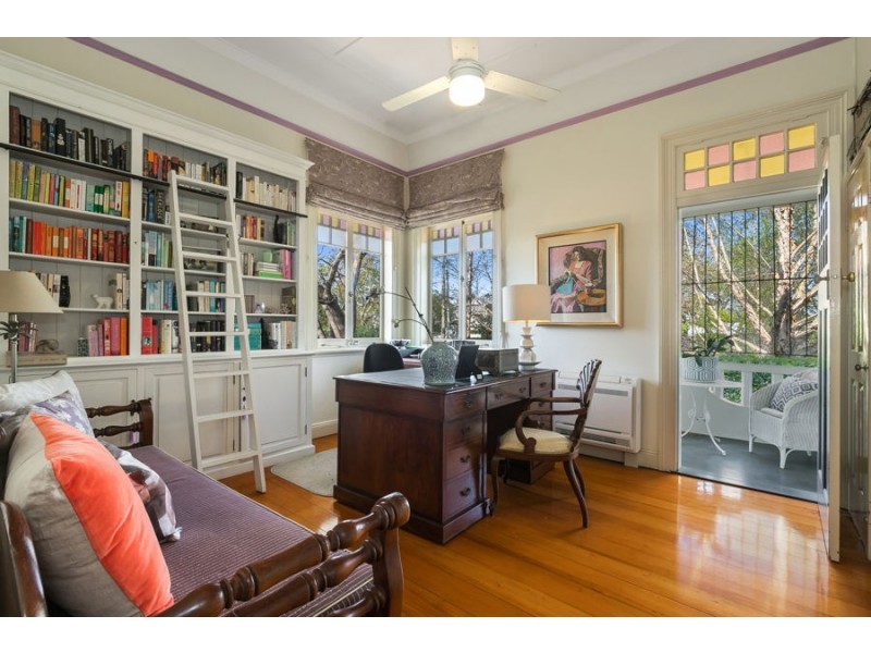 23 Molonga Terrace, Graceville QLD 4075