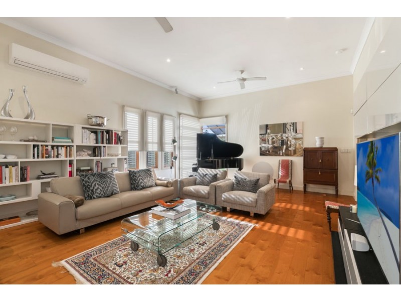 23 Molonga Terrace, Graceville QLD 4075