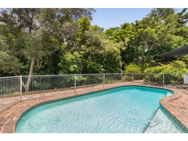 11 Mondra Street, Kenmore Hills QLD 4069