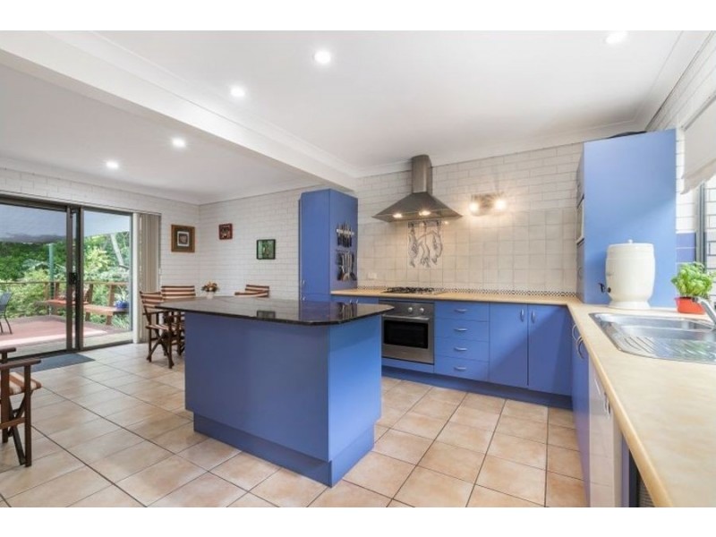 11 Mondra Street, Kenmore Hills QLD 4069