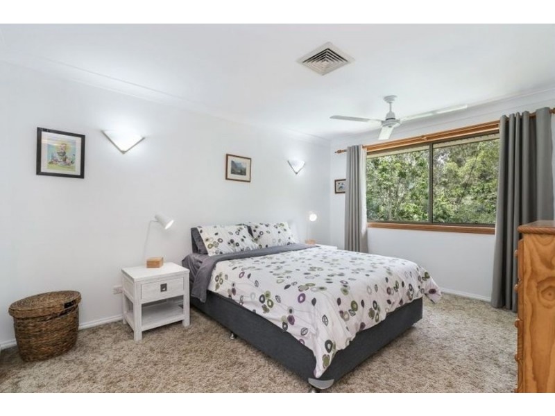 11 Mondra Street, Kenmore Hills QLD 4069