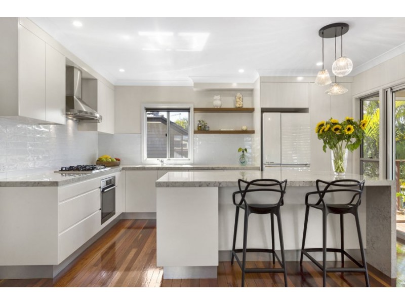 8 Coleman Street, Graceville QLD 4075