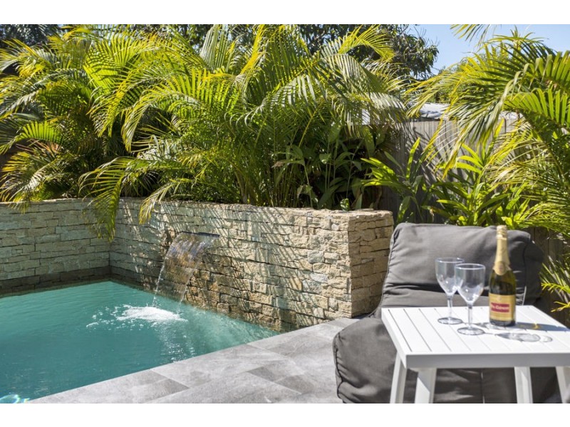 8 Coleman Street, Graceville QLD 4075