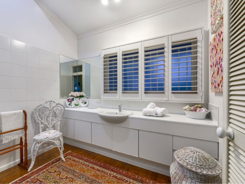 19 Rosebery Street, Highgate Hill QLD 4101