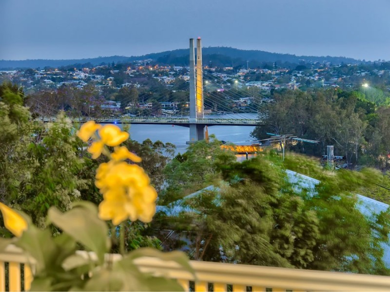 19 Rosebery Street, Highgate Hill QLD 4101