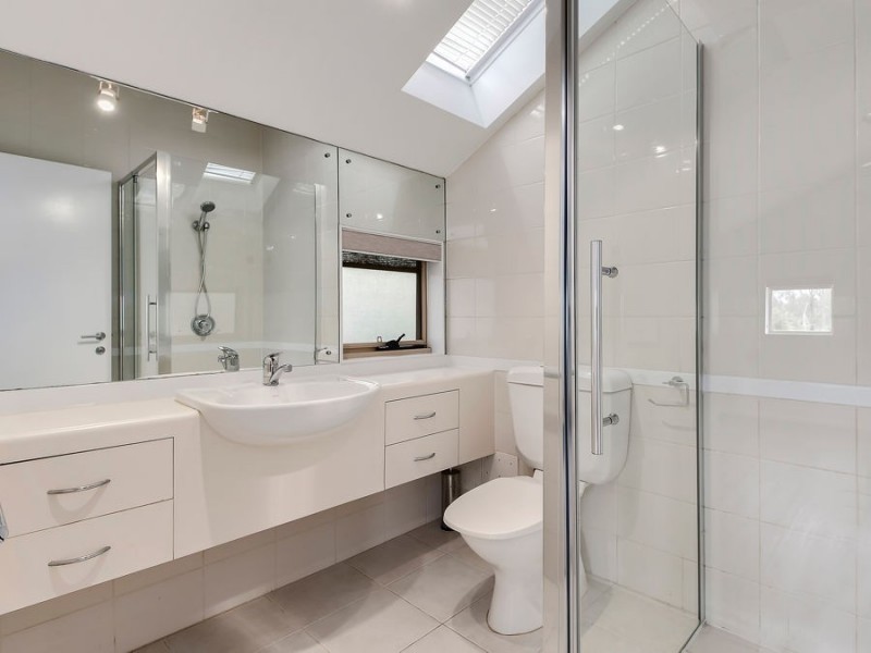 25 Fleming Road, Chapel Hill QLD 4069