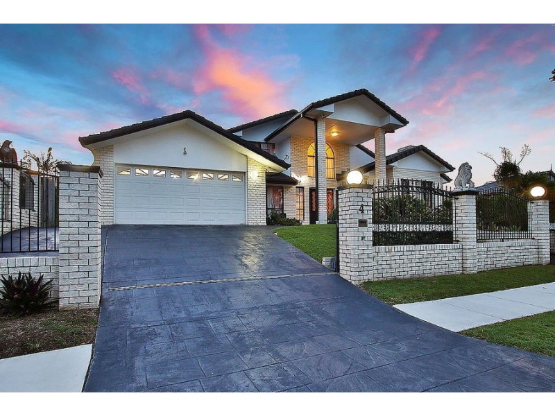 4 Daintree Place, Riverhills QLD 4074