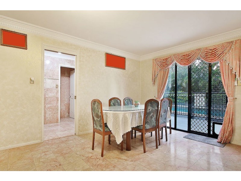 4 Daintree Place, Riverhills QLD 4074