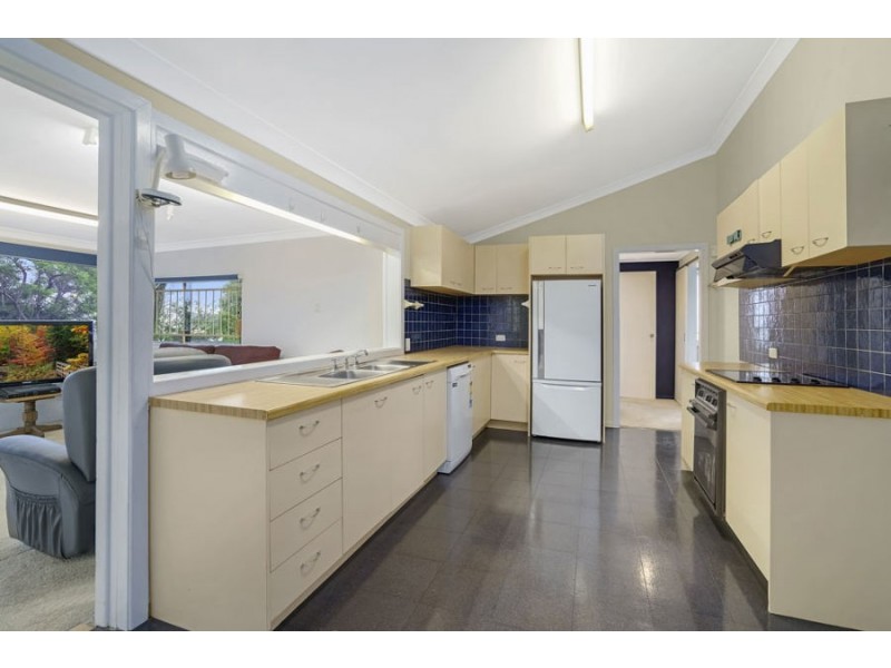 27 Derby Street, Highgate Hill QLD 4101