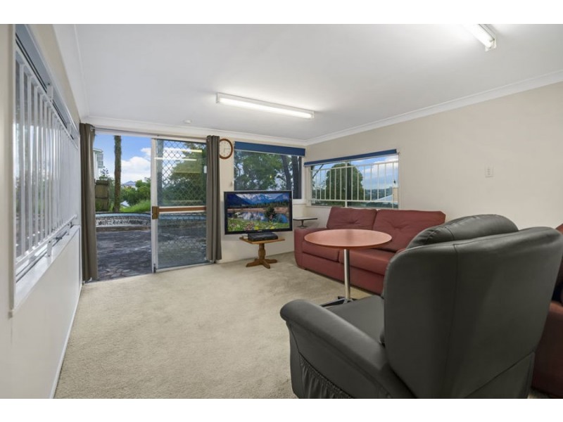 27 Derby Street, Highgate Hill QLD 4101