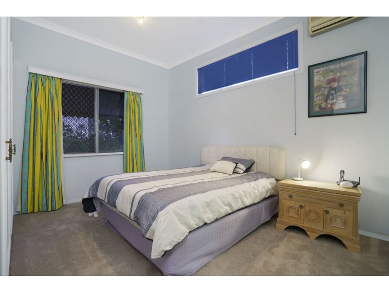 27 Derby Street, Highgate Hill QLD 4101