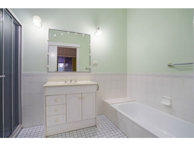 27 Derby Street, Highgate Hill QLD 4101