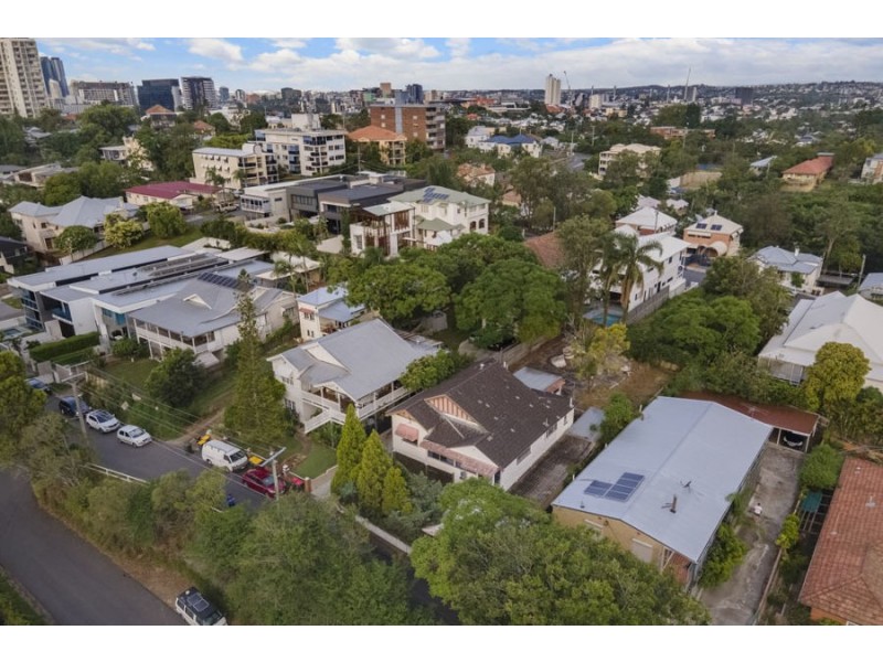 27 Derby Street, Highgate Hill QLD 4101