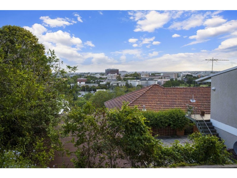 27 Derby Street, Highgate Hill QLD 4101
