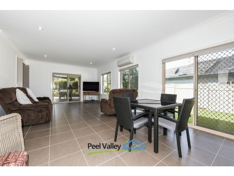 18 Overlanders Way, Tamworth NSW 2340