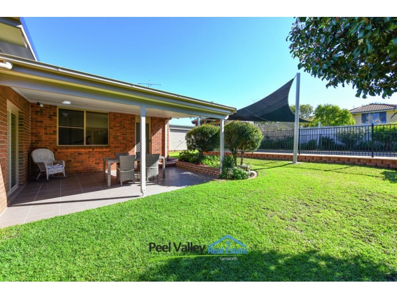 18 Overlanders Way, Tamworth NSW 2340