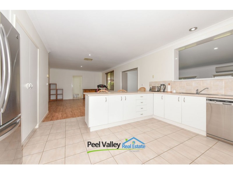 18 Overlanders Way, Tamworth NSW 2340